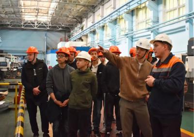 «Қазақстан инжиниринг» компаниялар тобындағы тәлімгерлік: тәжірибе беру және кадрлық әлеуетті дамыту
